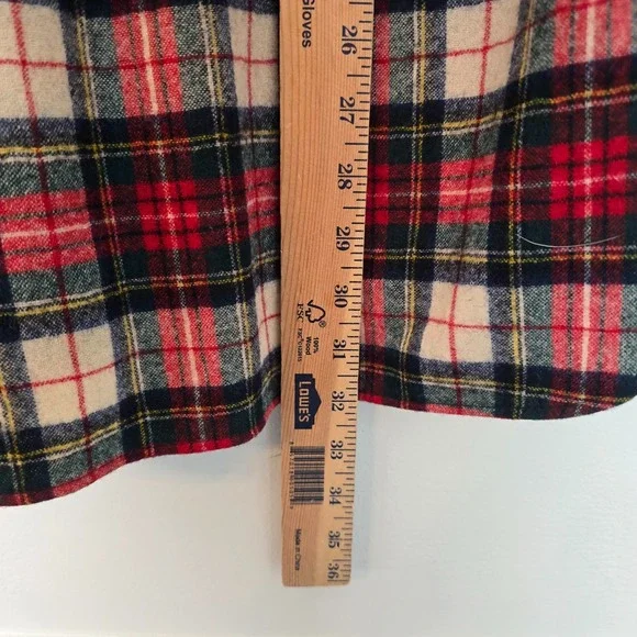 Vintage Pendleton Mens Virgin Wool Plaid Button Down Shirt Size M USA Made